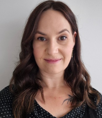 nina Nina Wagner, Payroll Administrator